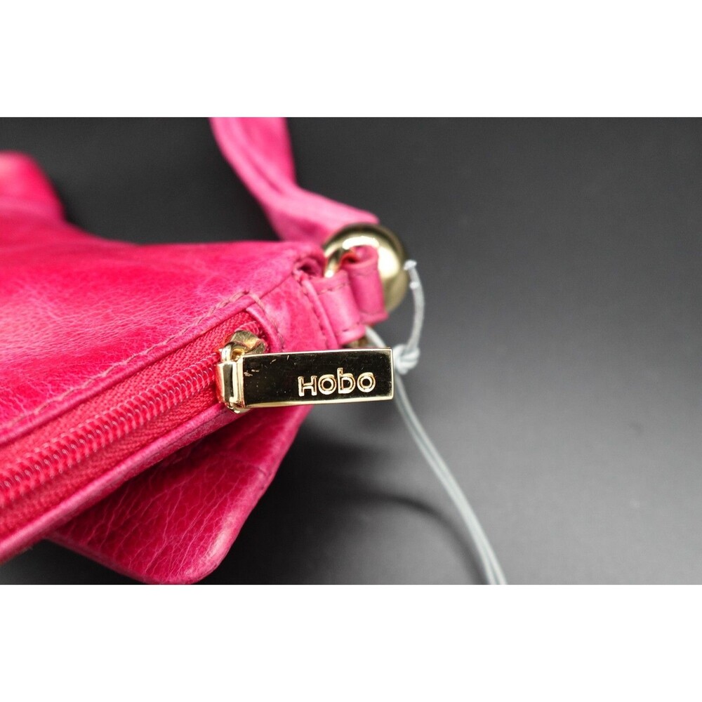 Hobo International NWT Women's Top Grain Soft Leather Distressed Wristlet Purse - Picture 6 of 16